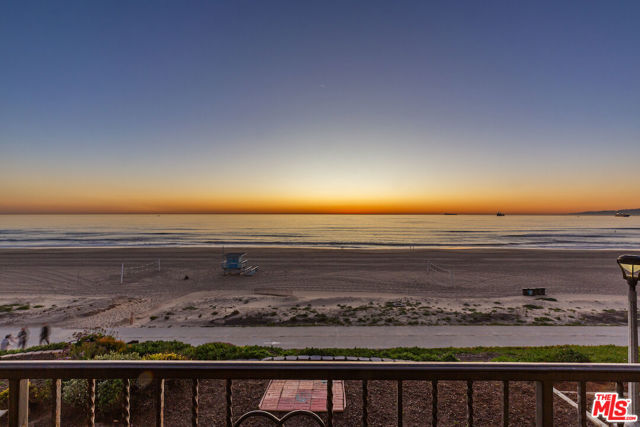 3404 The Strand, Manhattan Beach, California 90266, 8 Bedrooms Bedrooms, ,8 BathroomsBathrooms,Residential,Sold,The Strand,23241851