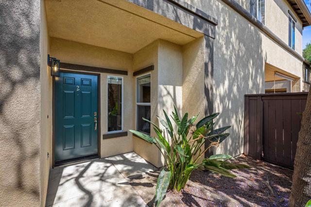 Detail Gallery Image 3 of 39 For 638 Sumner Way #2,  Oceanside,  CA 92058 - 4 Beds | 2/1 Baths