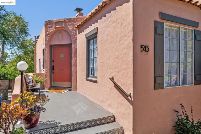 515 Mount St, Richmond CA: https://media.crmls.org/mediaz/975b42d2-bcee-40f8-b599-26965e9ff86d.jpg