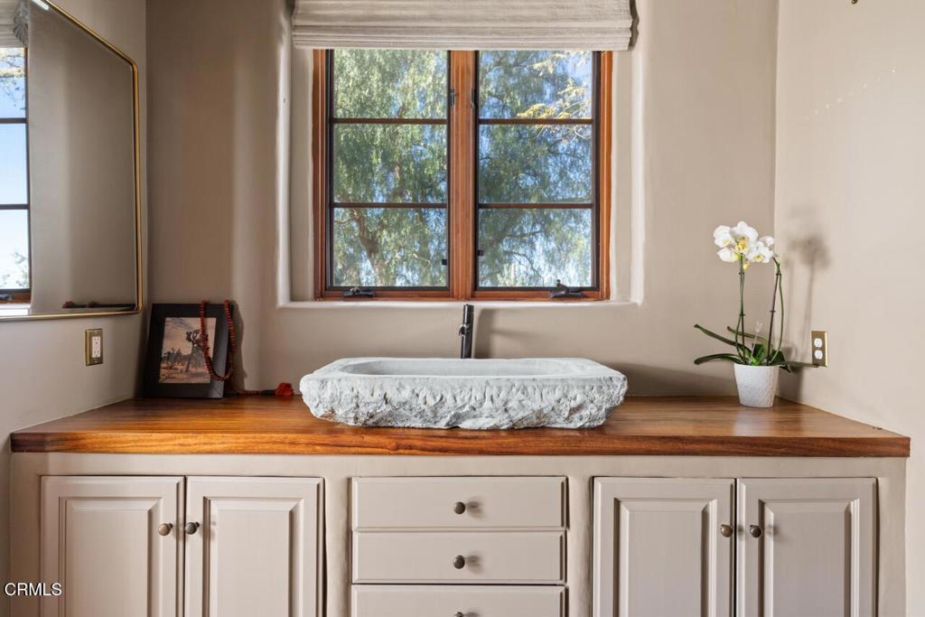 MLS #V1-33911 image #22