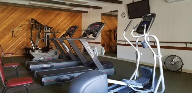 94 Armenia Drive, Cathedral City CA: https://media.crmls.org/mediaz/975b8296-adbb-4ff7-9e38-64d65b8b5b3b.jpg
