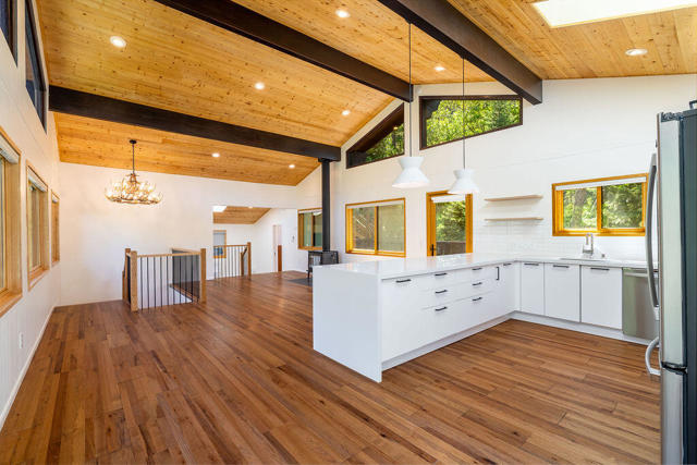 24718 Fern Valley Road, Idyllwild CA: https://media.crmls.org/mediaz/975c9a23-33a4-4cb0-86ca-8f913e2a4b0e.jpg