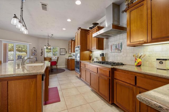 Detail Gallery Image 16 of 60 For 10204 Mount Olympus Valley Rd Rd, Fallbrook,  CA 92028 - 3 Beds | 2/1 Baths