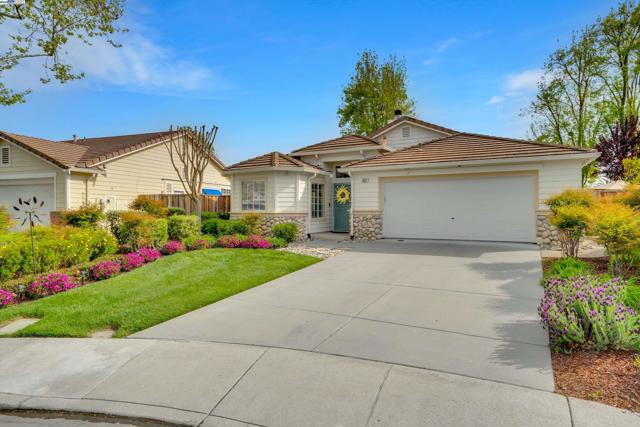 631 Splitrail Ct, Livermore CA: https://media.crmls.org/mediaz/975d6d72-08de-4a21-a9f4-25ee85d8c4f0.jpg