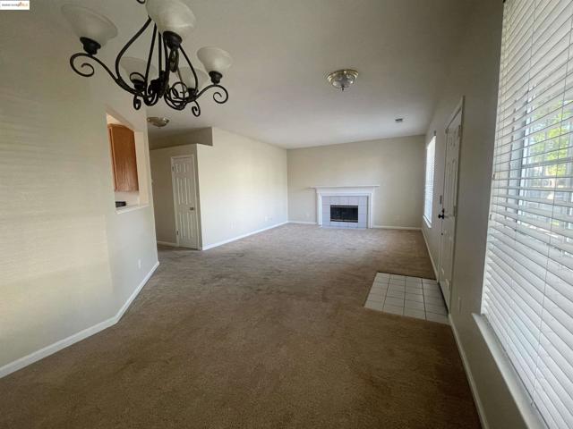 388 Torrington Drive, Brentwood CA: https://media.crmls.org/mediaz/975e9f9a-5104-4715-bff3-821e021e6307.jpg