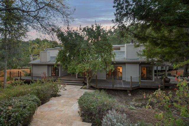 28140 Story Hill Lane, Los Altos Hills CA: https://media.crmls.org/mediaz/975f3282-f090-42ba-a640-e07b23af8ce1.jpg