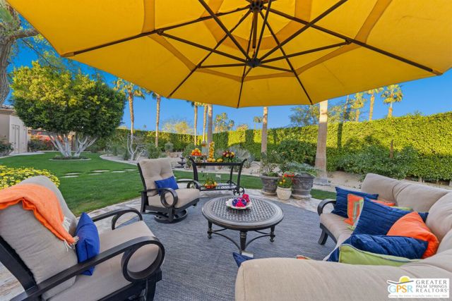 3 Coronado Court, Rancho Mirage CA: https://media.crmls.org/mediaz/9760659a-5002-46c3-9560-4f1265ee854c.jpg