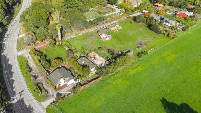 2301 Soquel San Jose Road, Soquel CA: https://media.crmls.org/mediaz/9760976c-ed47-4f92-9abf-f04de8c144e1.jpg