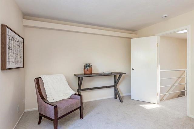 165 E Okeefe Street, Menlo Park CA: https://media.crmls.org/mediaz/9760cbd8-ff2b-4dc3-97e4-3415f4c95fdf.jpg