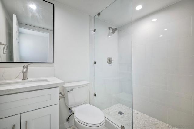 2680 L St, San Diego CA: https://media.crmls.org/mediaz/976133a7-8128-4210-9271-8aeb9e81666c.jpg