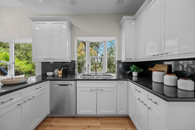 3554 Oak Knoll Drive, Redwood City CA: https://media.crmls.org/mediaz/97616f29-2956-430e-8d6f-6331d62e0a55.jpg