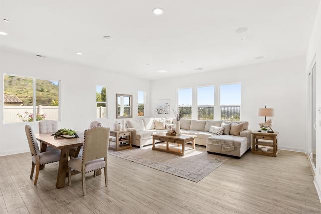 1417 Apex Place, Escondido CA: https://media.crmls.org/mediaz/9762311a-75f1-4de5-b343-44f6d03541c4.jpg