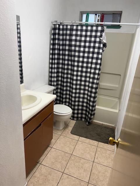 1102 Pinnacles Avenue, Greenfield CA: https://media.crmls.org/mediaz/976237ff-83f1-4abc-bf40-5e3b8f126a70.jpg