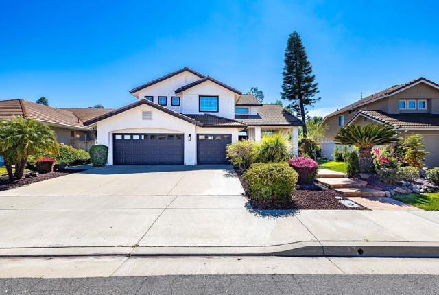 Detail Gallery Image 2 of 45 For 32147 Corte Florecita, Temecula,  CA 92592 - 5 Beds | 3 Baths