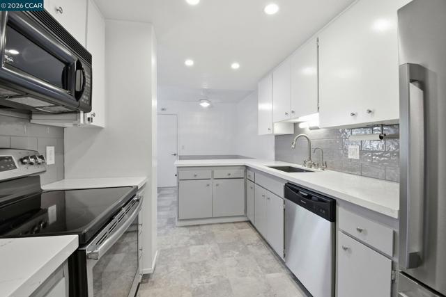 Image 13 of 37 For 6538 Stonecroft Ter