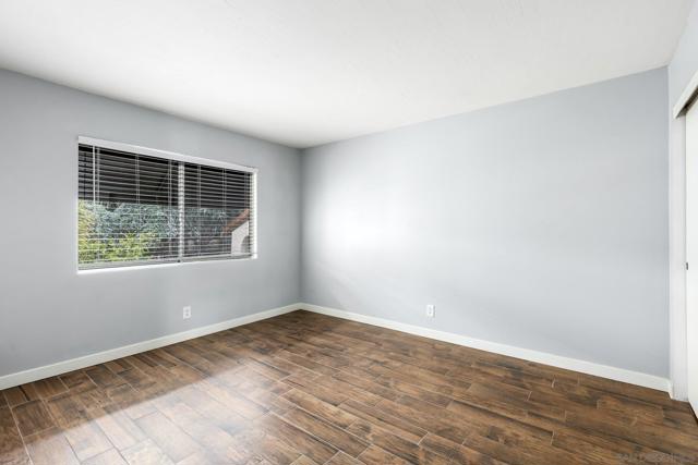 2727 Morena Blvd, San Diego CA: https://media.crmls.org/mediaz/97637910-0b5a-4cf9-968e-59c9fd52e223.jpg