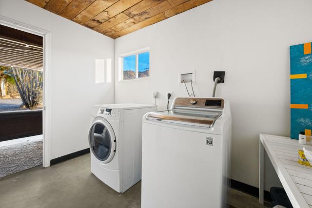 66425 Foothill Drive Drive, Joshua Tree CA: https://media.crmls.org/mediaz/9763bdf3-b6bd-40c5-bbb5-45d7495c26c3.jpg