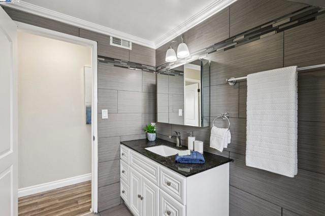 28399 Cubberley Ct, Hayward CA: https://media.crmls.org/mediaz/97656e87-69f9-4ec7-9f09-dc6c47f8d182.jpg