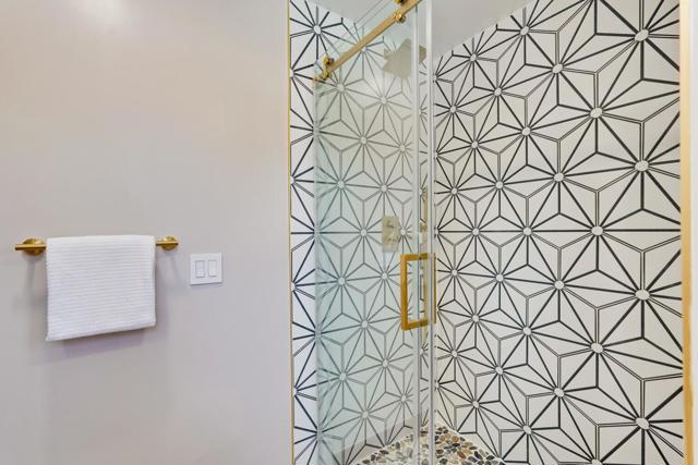 339 S 13th Street, San Jose CA: https://media.crmls.org/mediaz/9765a0bb-4e64-486a-a784-be98e960bc65.jpg
