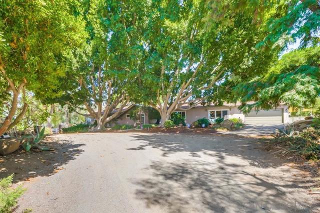 814 Via La Cresta, El Cajon, California 92021, 3 Bedrooms Bedrooms, ,2 BathroomsBathrooms,Single Family Residence,For Sale,Via La Cresta,240021713SD