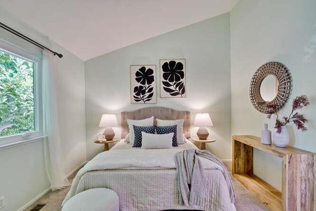 269 Bush Street, Mountain View CA: https://media.crmls.org/mediaz/97660ff0-65ce-4113-8185-d8ac19257fa7.jpg