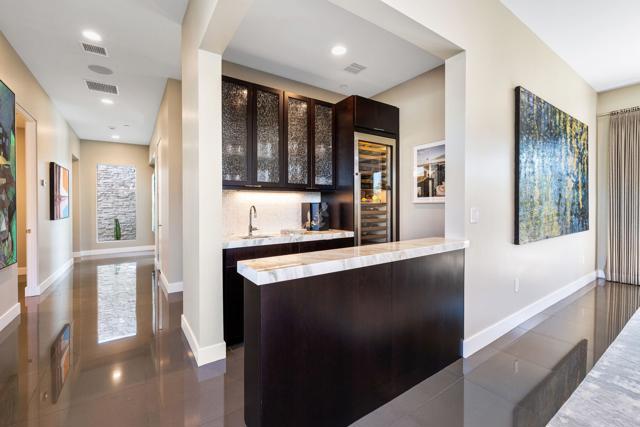 23 Emerald Court, Rancho Mirage CA: https://media.crmls.org/mediaz/97669567-8eb4-453c-b570-e6af5210f939.jpg
