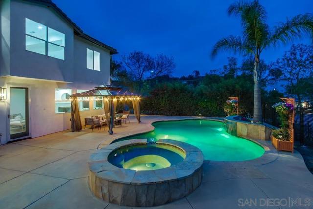 2482 San Clemente Ave, Vista CA: https://media.crmls.org/mediaz/976698ce-e653-4557-96a4-02d377e42033.jpg