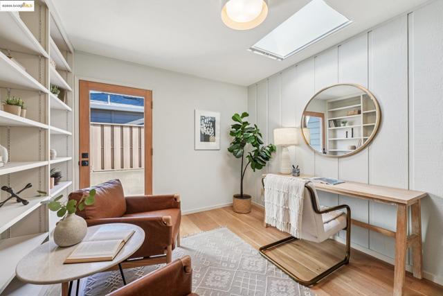 19 Highland Blvd, Kensington CA: https://media.crmls.org/mediaz/9766fbd9-839c-4db3-a92a-7b7ad0dbd706.jpg