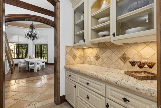 5015 Rancho Quinta Bend, San Diego CA: https://media.crmls.org/mediaz/97678cf4-d24f-44a6-b9ff-38218323fac9.jpg