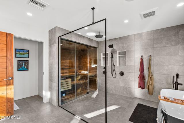 31460 Glenbridge Road, Westlake Village CA: https://media.crmls.org/mediaz/9767909f-f17d-4578-ab87-95b382a3efa1.jpg