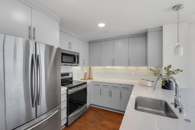 38 N Almaden Boulevard, San Jose CA: https://media.crmls.org/mediaz/97686959-a680-4139-8593-a00ce8ffc348.jpg