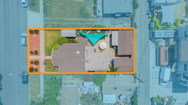 321 S Freeman, Oceanside CA: https://media.crmls.org/mediaz/97698f83-60c9-478b-a615-8517913ed27e.jpg