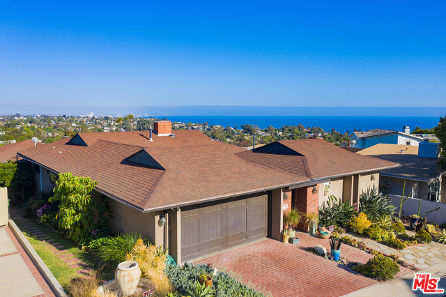 740 Lachman Lane Pacific Palisades, California For the first time on the market in almost 50 years, this Marquez Knolls home with expansive coastline and ocean views is prime to remodel, rebuild or reimagine. This charming traditional home with courtyard and terraced gardens has four bedrooms and two bathrooms and is situated on a large 7,992 square foot lot (per Assessor). Great location with spectacular ocean views and close proximity to the Village and award-winning K-12 schools. This is a trust sale with No court confirmation required.