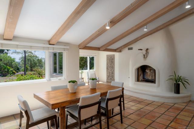 17716 Via De Fortuna, Rancho Santa Fe CA: https://media.crmls.org/mediaz/976a811a-4cf7-49b2-b2c9-295e45a7710c.jpg