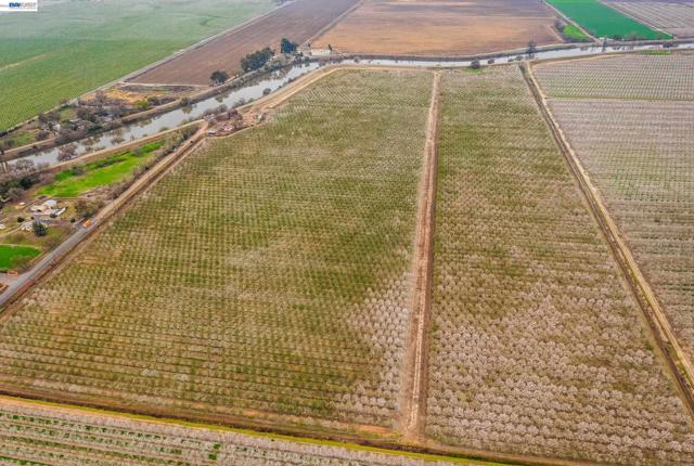 Image 3 of 14 For 1707 Bowman Rd