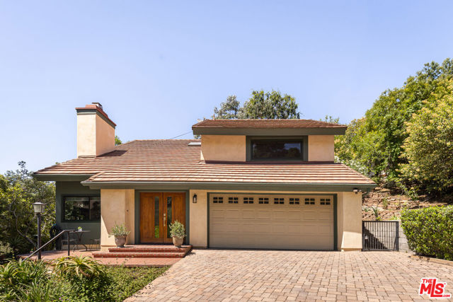 2806 Sunday Trail, Los Angeles CA: https://media.crmls.org/mediaz/976c9d9b-012e-4f0c-841c-456075e3c187.jpg