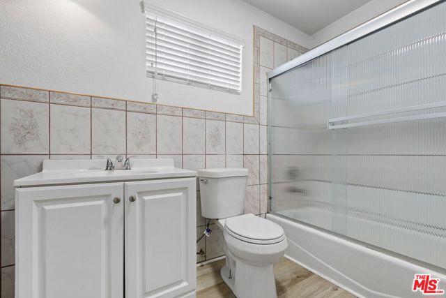 1060 Mcfarland Avenue, Wilmington CA: https://media.crmls.org/mediaz/976cb1a1-052e-46e3-ba50-af4e3a62fd58.jpg