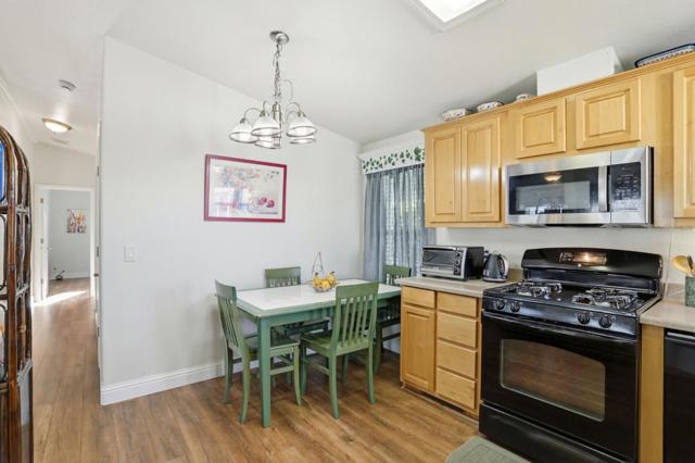 433 Sylvan Avenue, Mountain View CA: https://media.crmls.org/mediaz/976d59b9-92bf-476e-aad5-c64c3de7f6bd.jpg