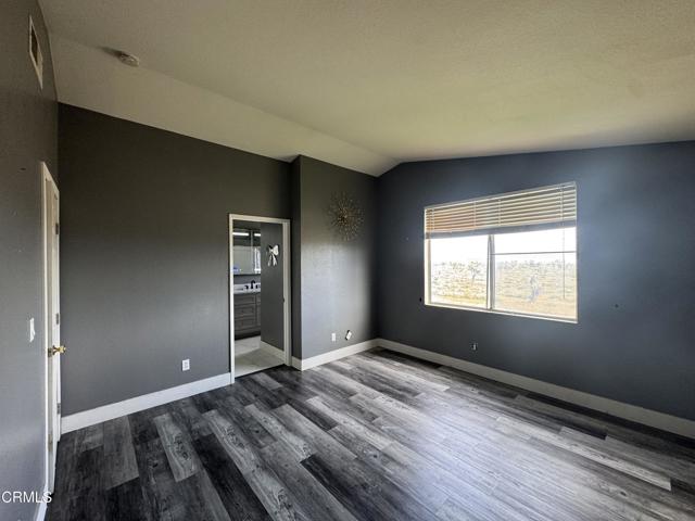 Detail Gallery Image 13 of 23 For 40148 La Cota Dr, Palmdale,  CA 93550 - 3 Beds | 2/1 Baths