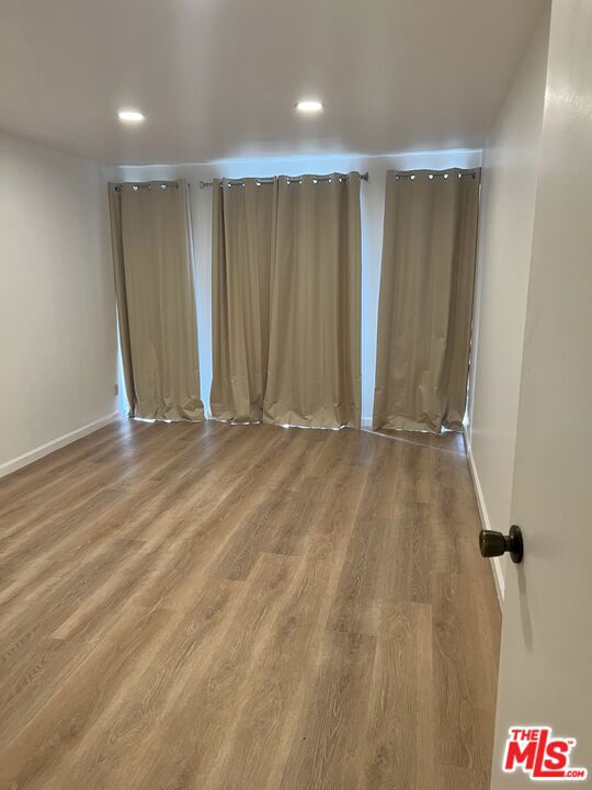 800 W 1st Street, Los Angeles CA: https://media.crmls.org/mediaz/976e9f3c-6749-47c2-b250-63c79941c44c.jpg