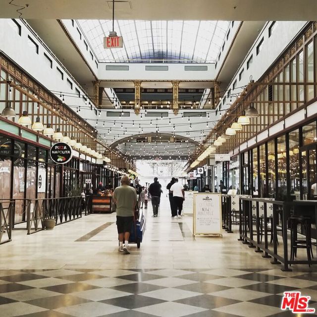 460 S Spring Street, Los Angeles CA: https://media.crmls.org/mediaz/976f23f6-e5ea-4f84-9dde-9b0f491bcf64.jpg