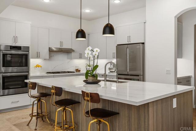 2409 Andersen Lane, Vista CA: https://media.crmls.org/mediaz/976f901d-c586-423f-a8e2-02b14e6d0c1b.jpg