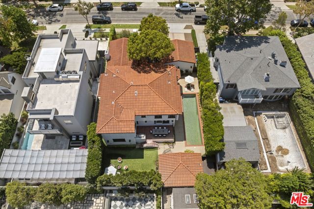 2714 Forrester Drive, Los Angeles CA: https://media.crmls.org/mediaz/976fa68d-f98c-4a94-bd97-c4e989eb356d.jpg