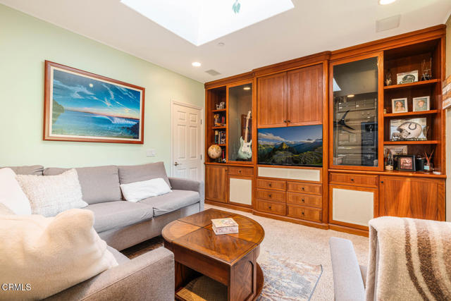297 Rancho Drive, Ventura CA: https://media.crmls.org/mediaz/9770a63e-b99e-44ff-bbdc-4c15a3c2d684.jpg
