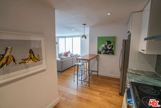 8358 Manitoba Street, 5 photo 6