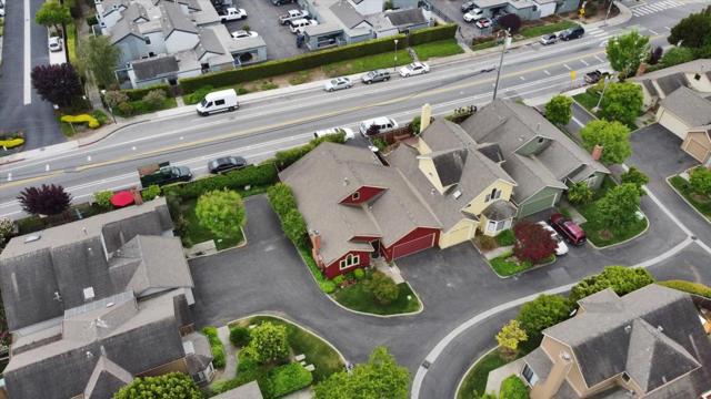 4214 Gull Cove Way, Capitola CA: https://media.crmls.org/mediaz/977375a3-6e03-49a6-ad9f-67fff9b45d86.jpg
