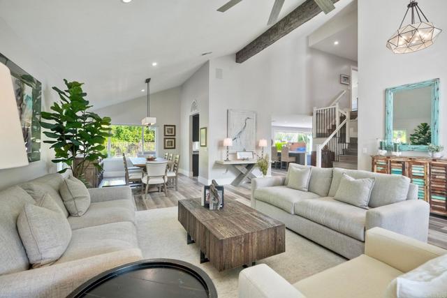 Detail Gallery Image 8 of 57 For 1109 Countrywood Ln, Vista,  CA 92081 - 4 Beds | 2/1 Baths