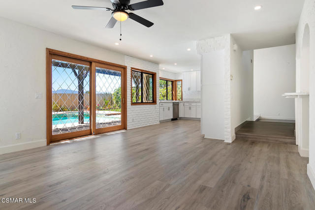 Cedar Heights Family Room Kitchen