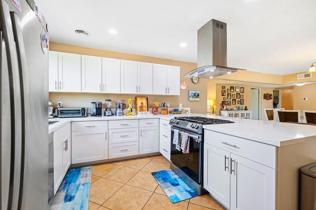 44784 Sherwood Drive, Indio CA: https://media.crmls.org/mediaz/97741954-73e0-40fe-9d78-206b48068eab.jpg