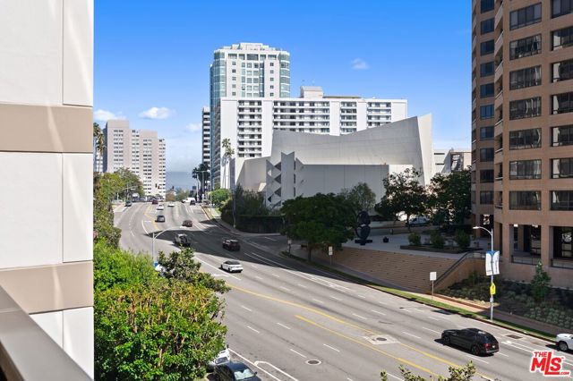 10445 Wilshire Boulevard, 406 photo 31